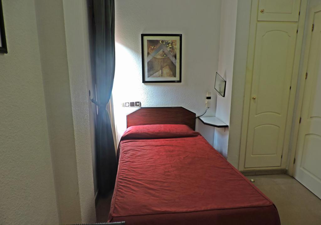 Hotel Las Yucas Atarfe Екстериор снимка
