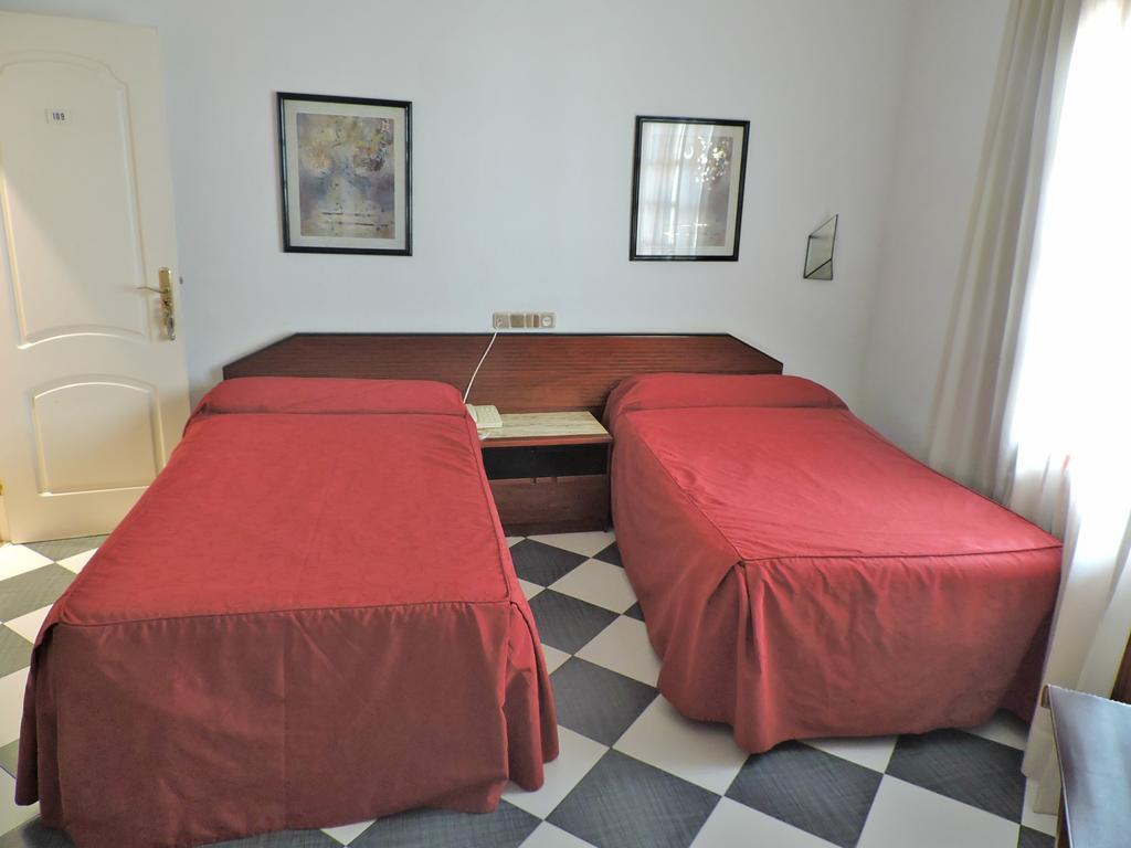 Hotel Las Yucas Atarfe Екстериор снимка