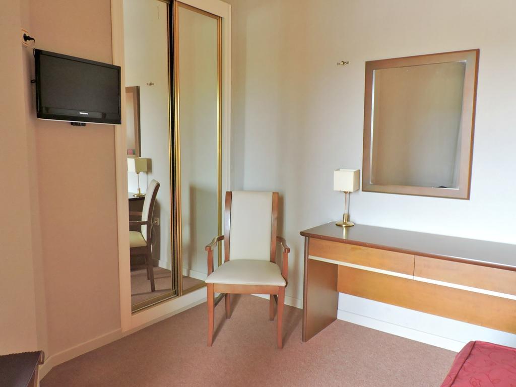 Hotel Las Yucas Atarfe Екстериор снимка