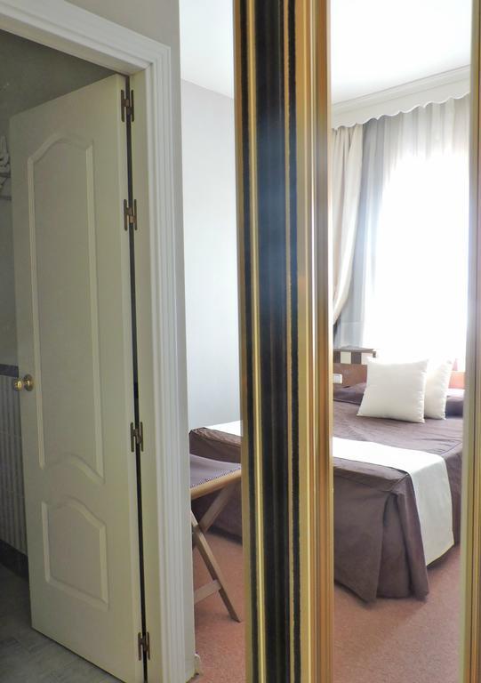 Hotel Las Yucas Atarfe Екстериор снимка